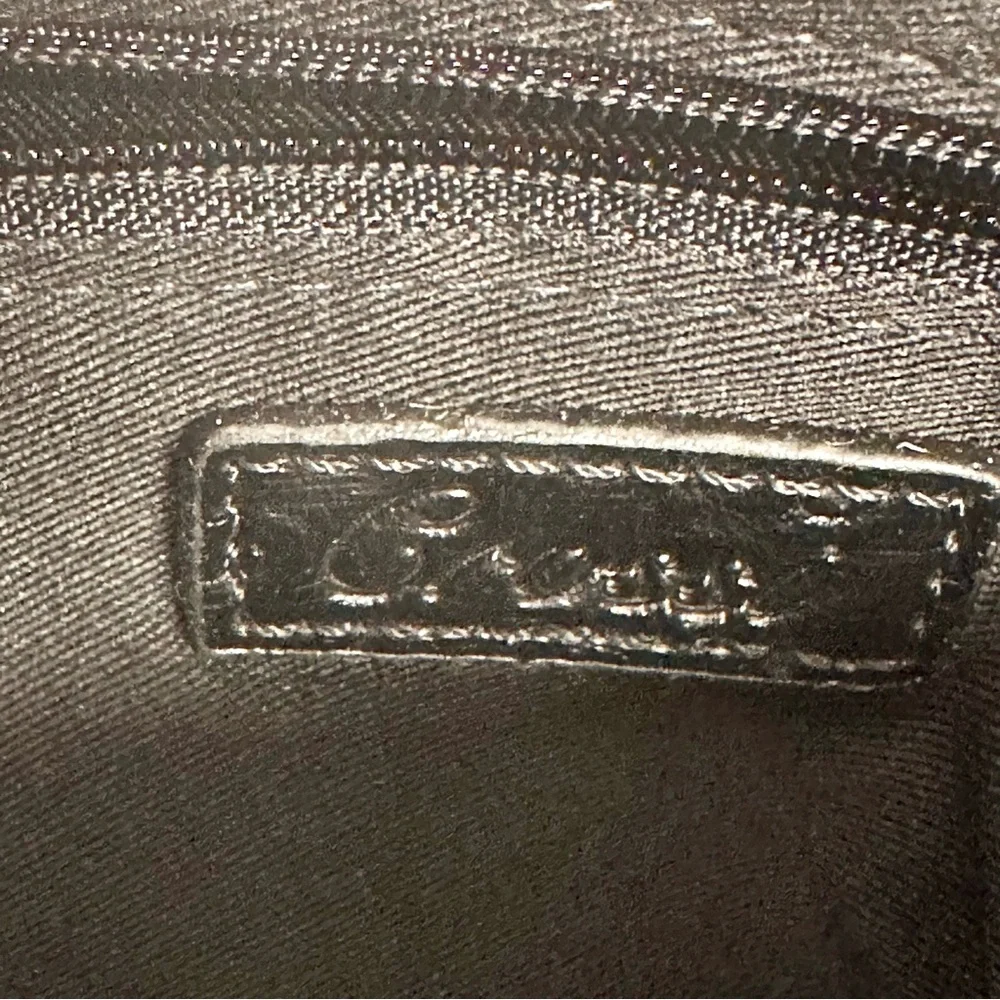 Crossi Black‎ Bow Accent Crossbody Bag